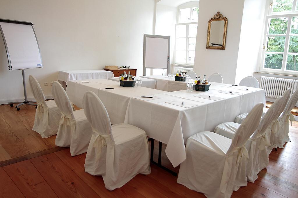 Hotel Schloss Lehen Bad Friedrichshall Bagian luar foto